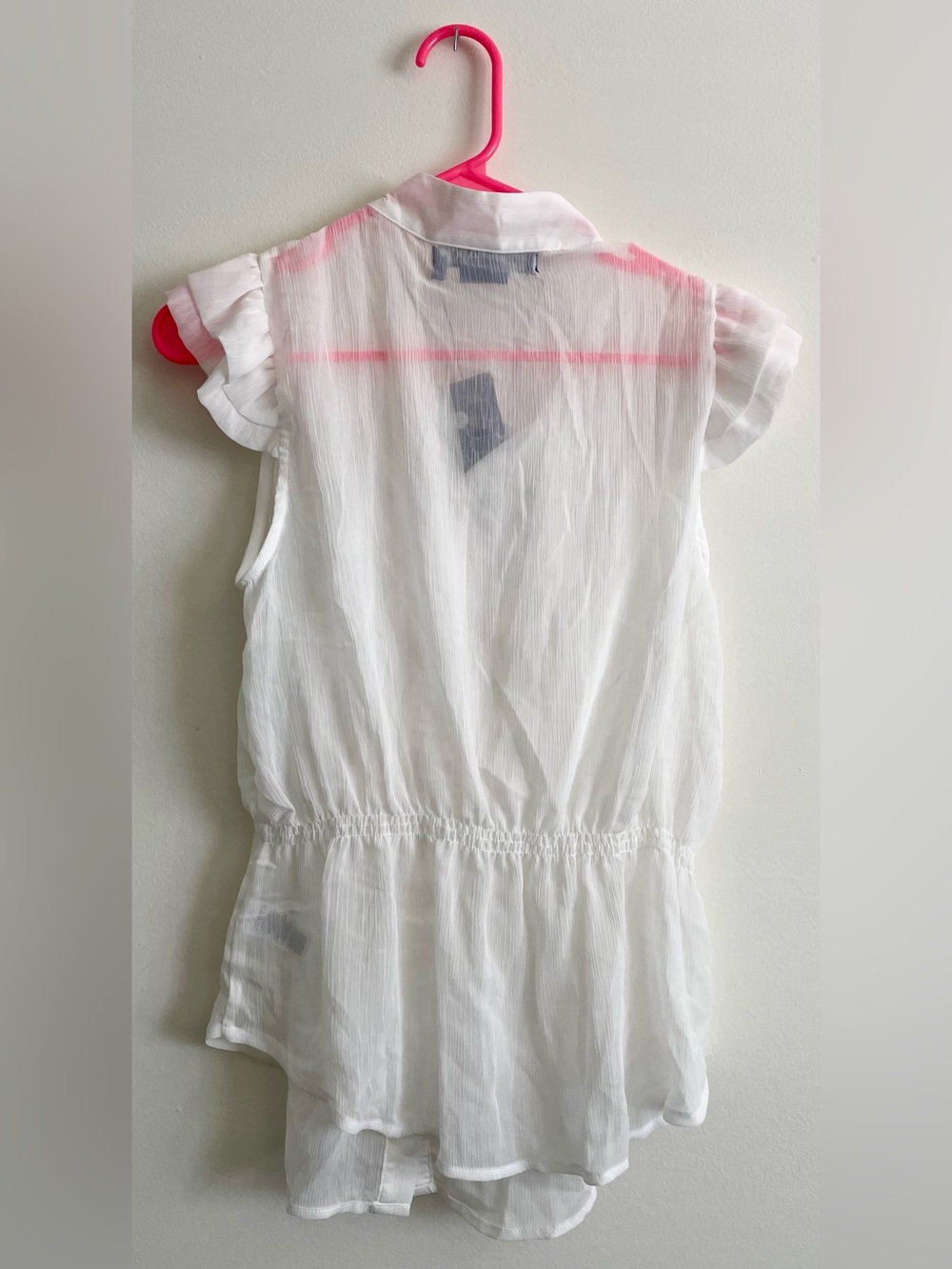 ⛸️ NWT Miley Cyrus & Max Azria White Ruffle Button-Front Cap Sleeve Top ⛸️ - Picture 6 of 6